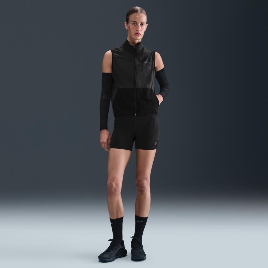 Nike Trail Dri-FIT aansluitende hardloopshorts met hoge taille voor dames (10 cm) Zwart - Foto 3