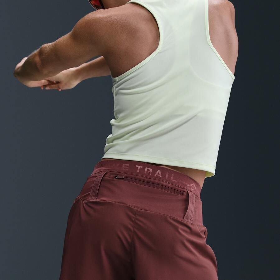 Nike Trail Dri-FIT hardloopshorts met binnenbroekje voor dames Bruin - Foto 2