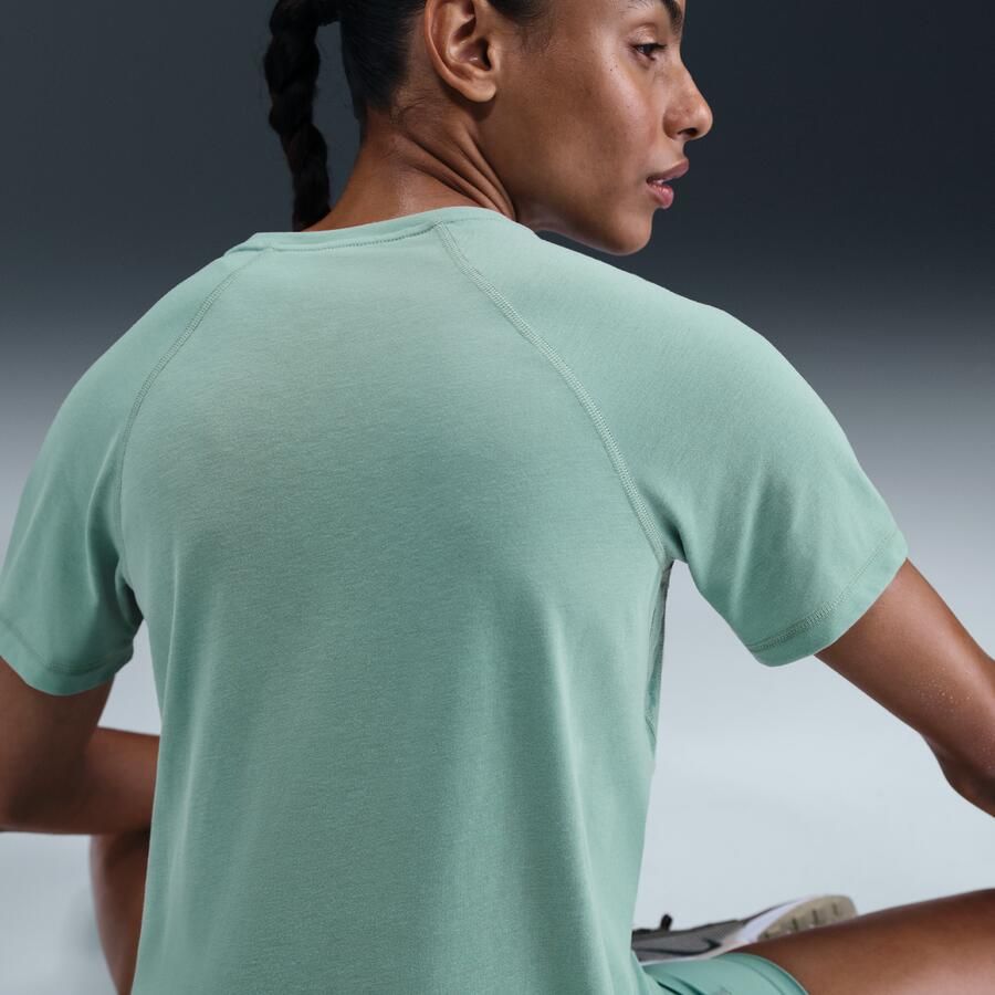 Nike Trail Dri-FIT hardlooptop met korte mouwen voor dames Groen