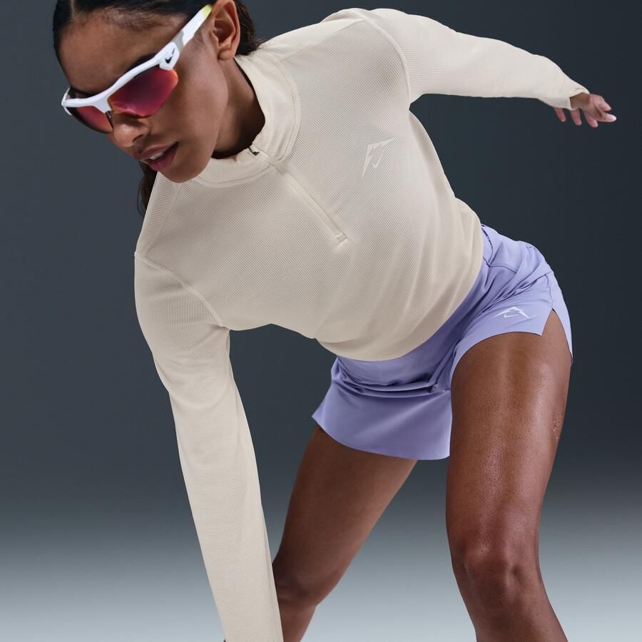 Nike Trail Dri-FIT tussenlaagtop voor hardlopen met korte rits voor dames Grijs - Foto 2