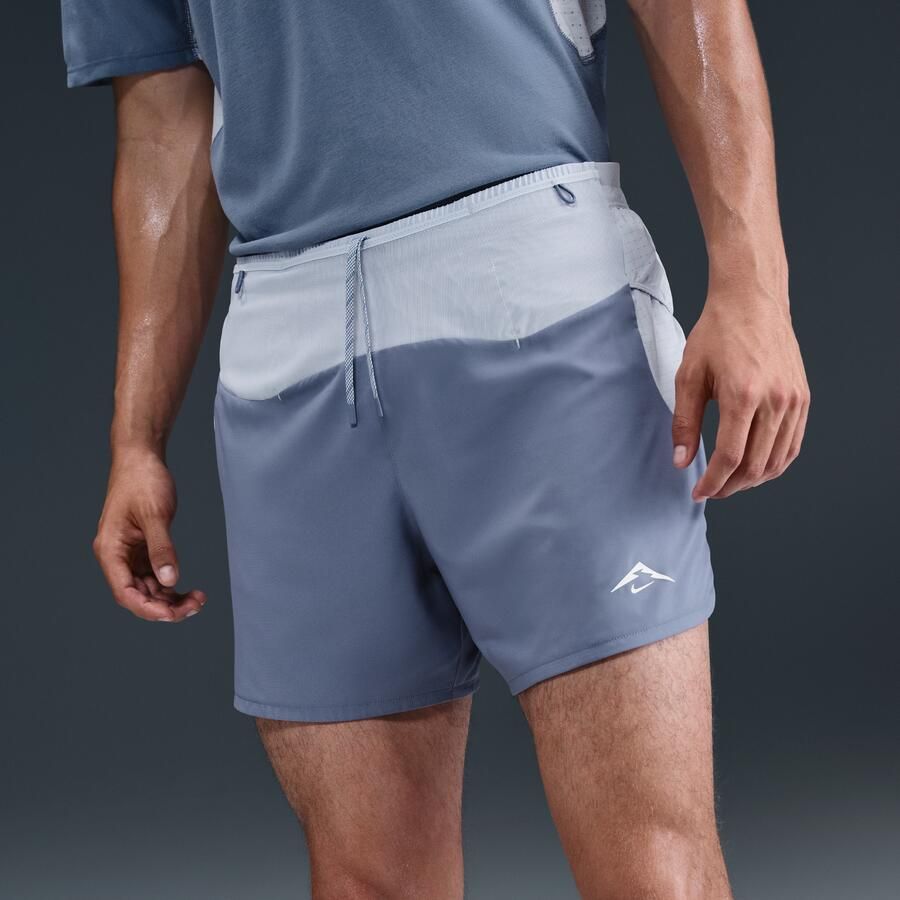 Nike Trail Second Sunrise Dri-FIT ADV hardloopshorts met binnenbroek voor heren (13 cm) Blauw