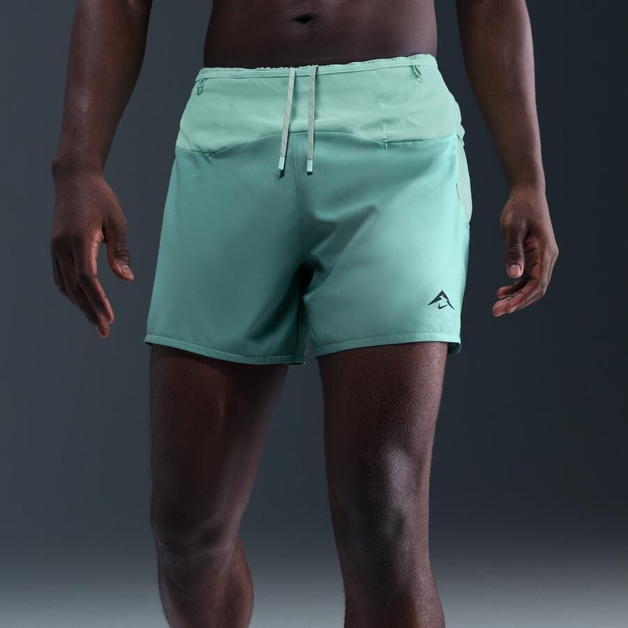 Nike Trail Second Sunrise Dri-FIT ADV hardloopshorts met binnenbroek voor heren (13 cm) Groen