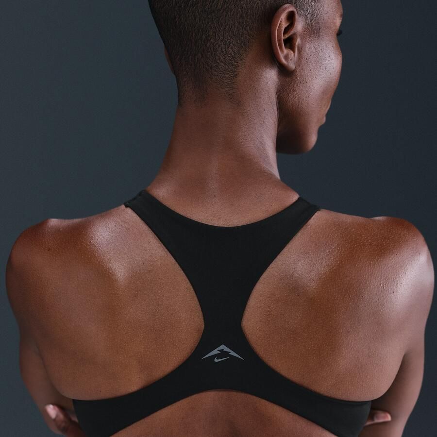 Nike Trail tanktop met padded sport-bh en medium ondersteuning Zwart
