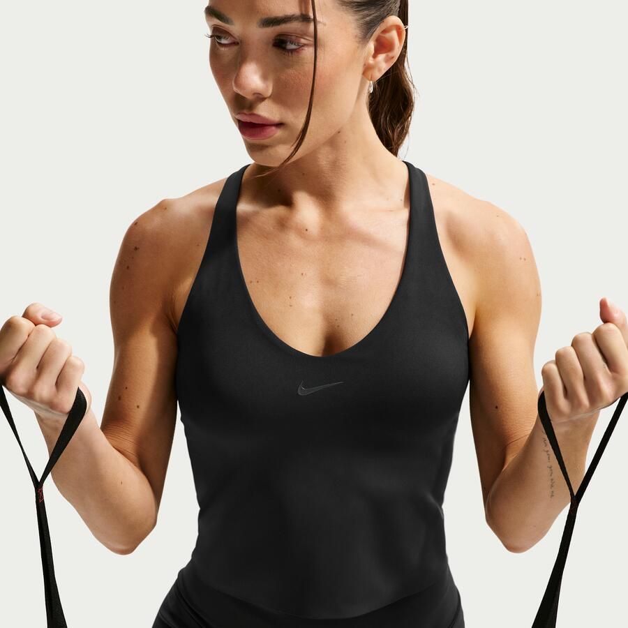 Nike Universa tanktop met padded sport-bh met medium ondersteuning Zwart