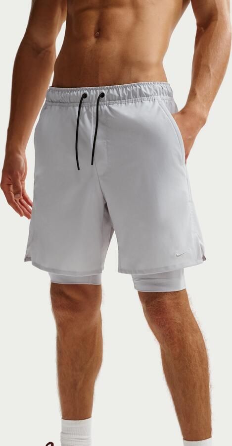 Nike Unlimited multifunctionele 2-in-1 herenshorts met Dri-FIT (18 cm) Grijs - Foto 3