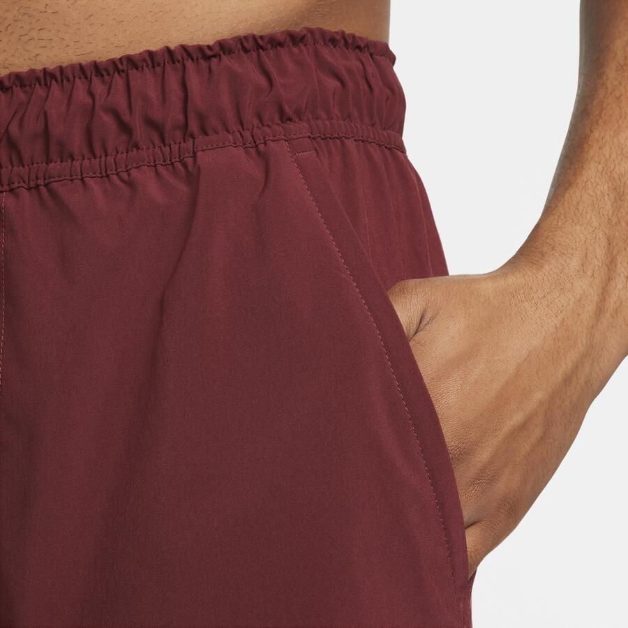 Nike Unlimited multifunctionele niet-gevoerde herenshorts met Dri-FIT (18 cm) Rood - Foto 3