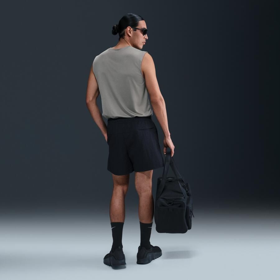 Nike Unlimited multifunctionele niet-gevoerde herenshorts van seersucker met Dri-FIT (13 cm) Zwart - Foto 2