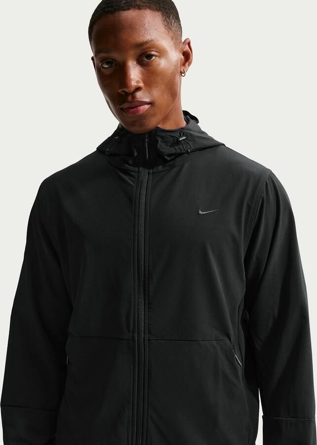 Nike Unlimited veelzijdig Repel herenjack met capuchon Zwart