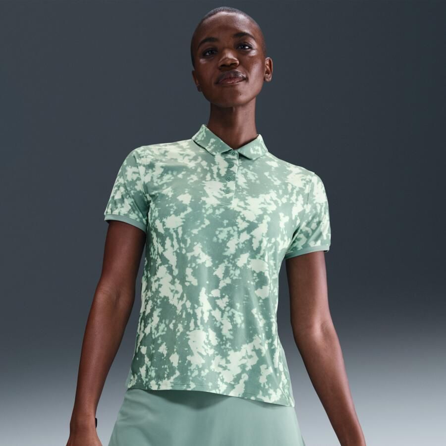 Nike Victory Dri-FIT golfpolo met korte mouwen en print voor dames Groen - Foto 4