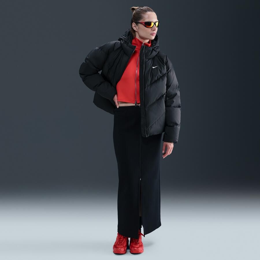 Nike Windpuffer Storm-FIT gewatteerd jack met ruimvallende pasvorm en capuchon voor dames Zwart - Foto 3
