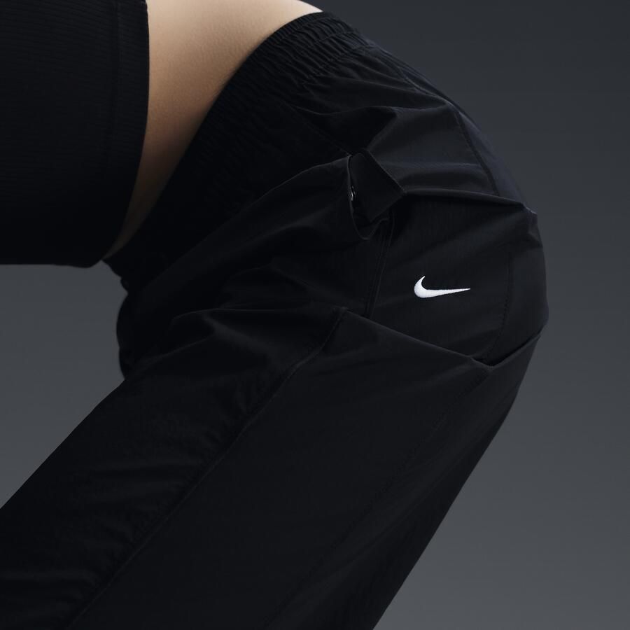 Nike Windrunner geweven damesbroek met hoge taille en open zomen Zwart - Foto 4