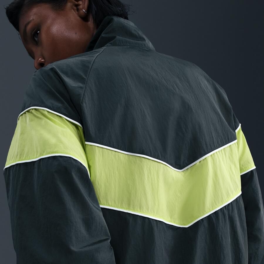 Nike Windrunner ruimvallend geweven damesjack met uv-bescherming en rits over de hele lengte Groen