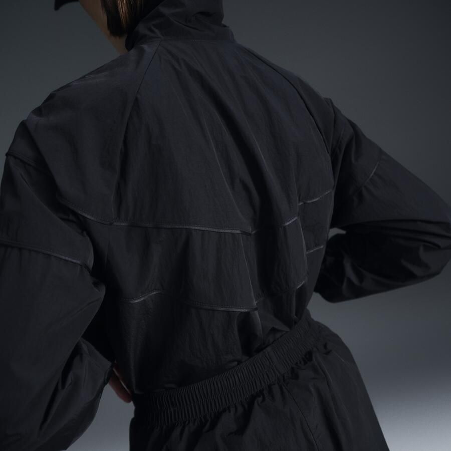 Nike Windrunner ruimvallend geweven damesjack met uv-bescherming en rits over de hele lengte Zwart