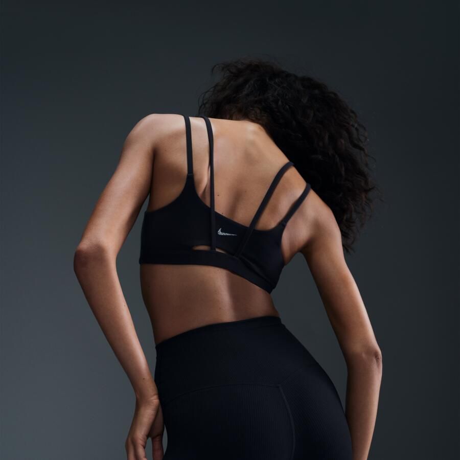 Nike Zenvy Strappy sport-bh met vulling en lichte ondersteuning Zwart - Foto 4