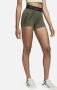 Nike Pro Shorts met halfhoge taille en graphic voor dames (8 cm) Groen - Thumbnail 1