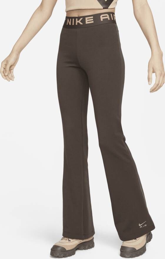 Nike Sportswear Air Dameslegging met hoge taille en wijde pijpen Bruin