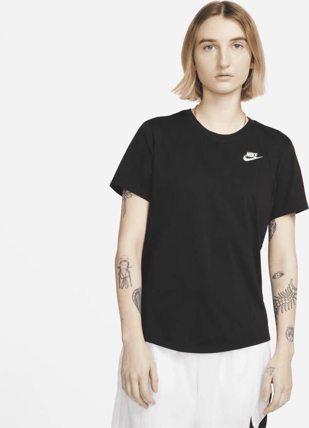 Nike Sportswear Club Essentials T-shirt voor dames Zwart