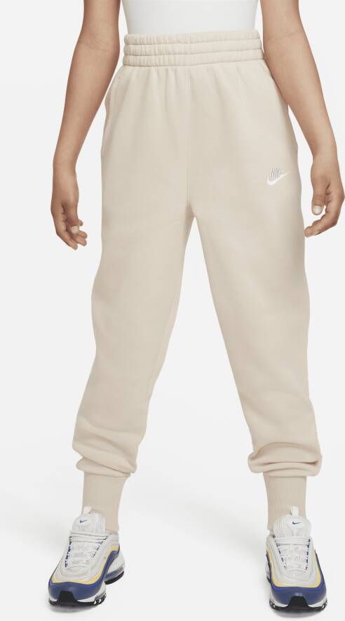 Nike Sportswear Club Fleece aansluitende meisjesbroek met hoge taille Bruin