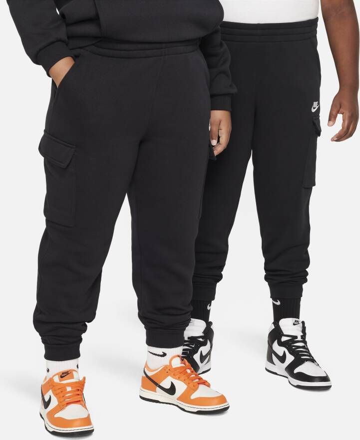 Nike Sportswear Club Fleece cargobroek voor kids (ruimere maten) Zwart