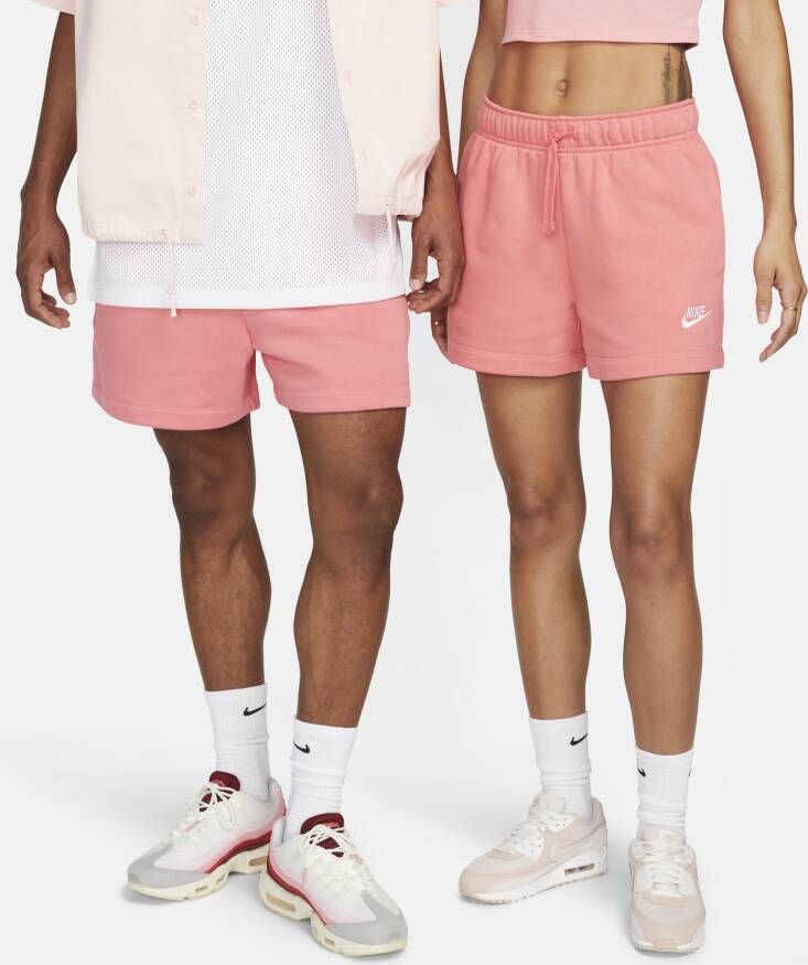 Nike Sportswear Club Fleece Damesshorts met halfhoge taille Roze