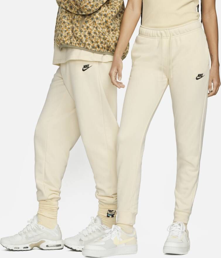 Nike Sportswear Club Fleece Joggingbroek met halfhoge taille voor dames Wit