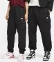 Nike Sportswear Club Fleece Oversized cargo trainingsbroek met halfhoge taille voor dames Zwart - Thumbnail 1