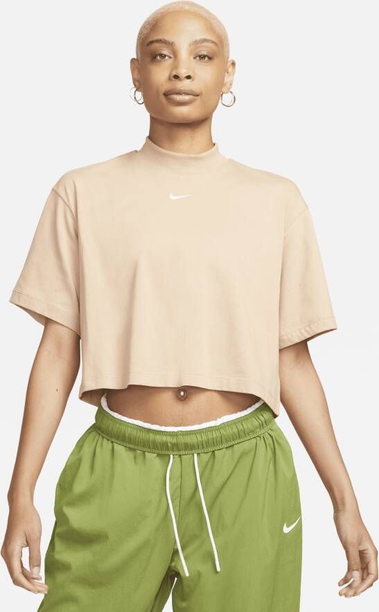 Nike Sportswear Essential Damestop met rechte pasvorm en hoge kraag Bruin