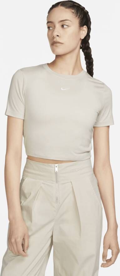 Nike Sportswear Essential Slim-fit Crop T-shirt T-shirts Kleding lt orewood brn white maat: S beschikbare maaten:XS S M L XL