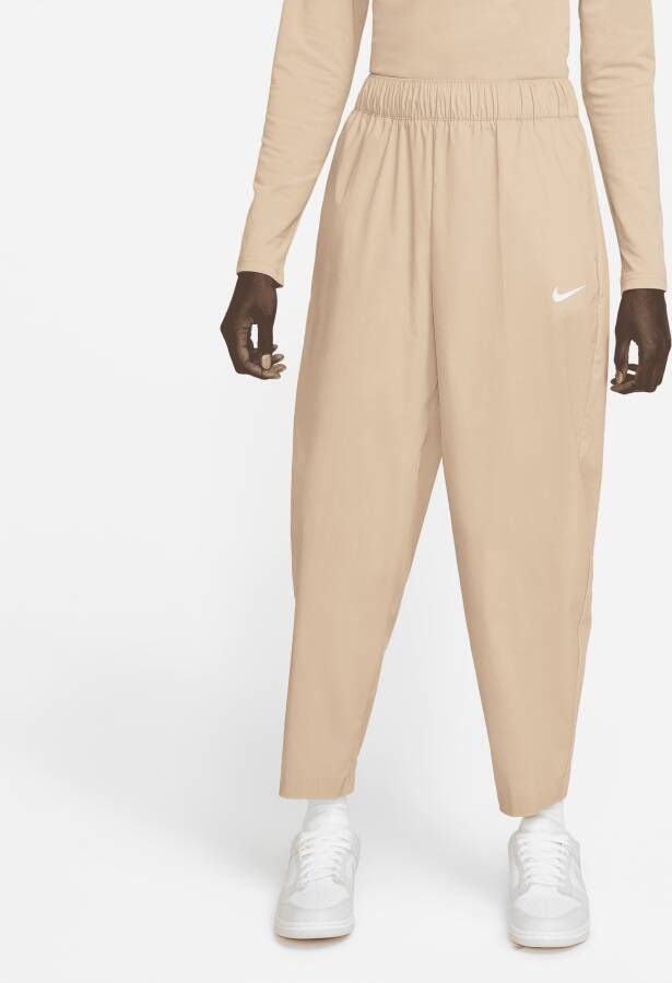 Nike Sportswear Essential Voorgevormde broek met hoge taille voor dames Bruin
