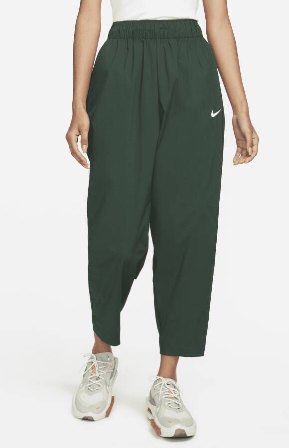 Nike Sportswear Essential Voorgevormde broek met hoge taille voor dames Groen