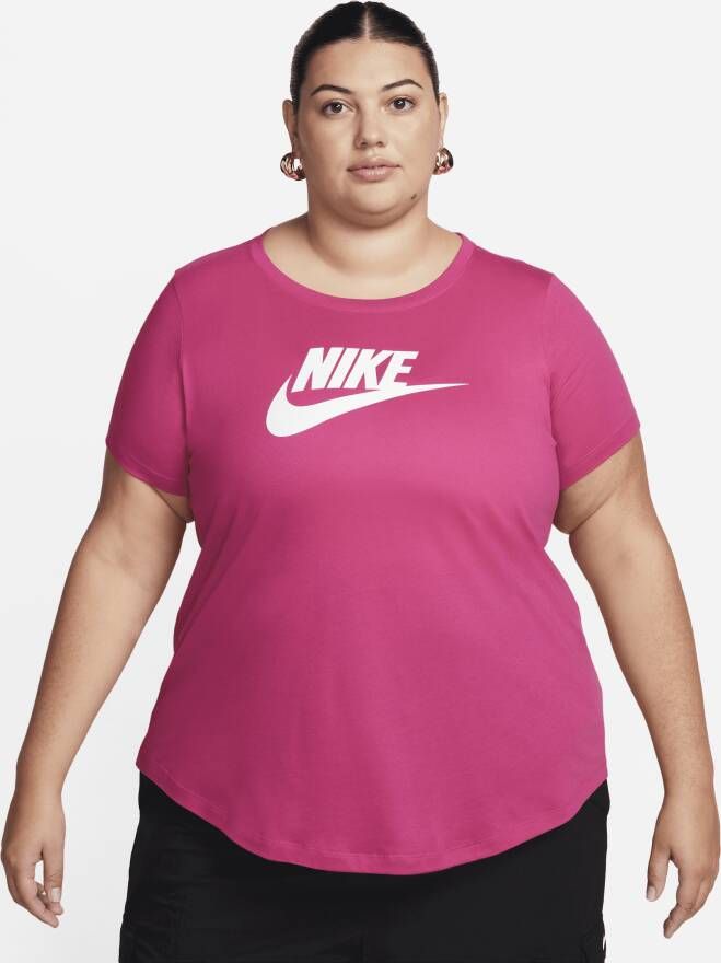 Nike Sportswear Essentials T-shirt met logo voor dames (Plus Size) Roze