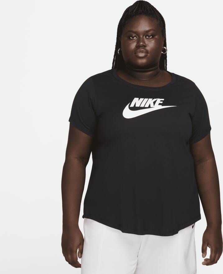 Nike Sportswear Essentials T-shirt met logo voor dames (Plus Size) Zwart