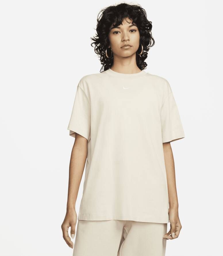 Nike Sportswear Essentials T-shirt voor dames Bruin