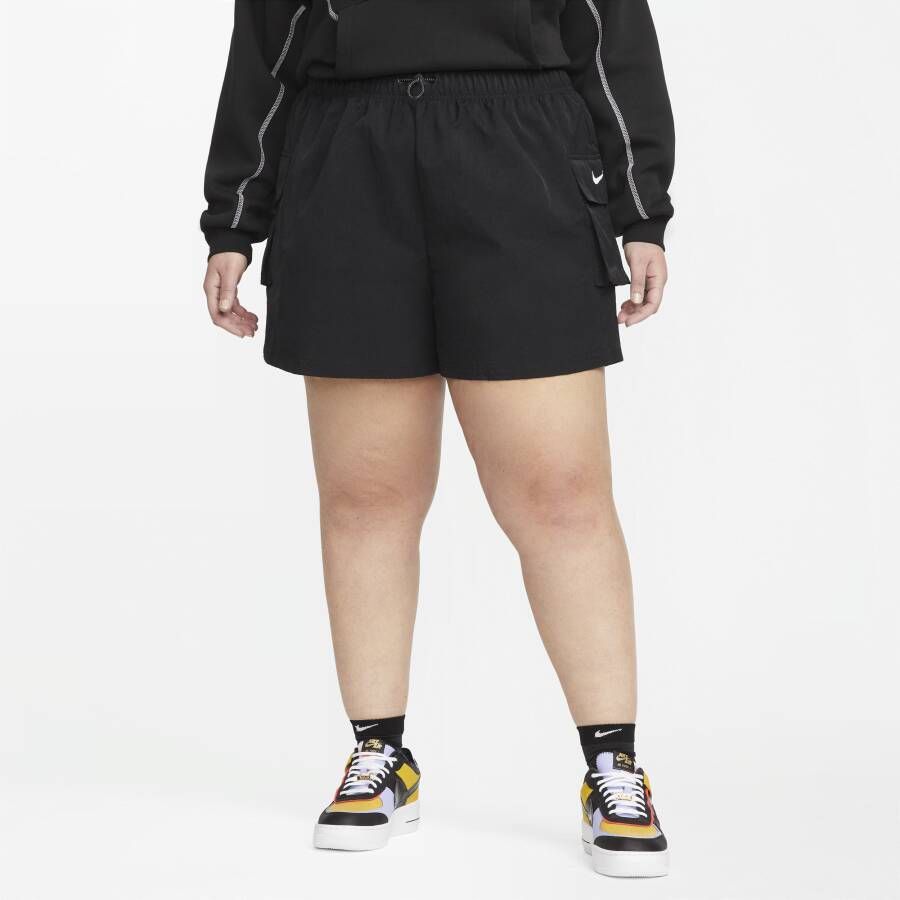 Nike Sportswear Geweven damesshorts met hoge taille (Plus Size) Zwart