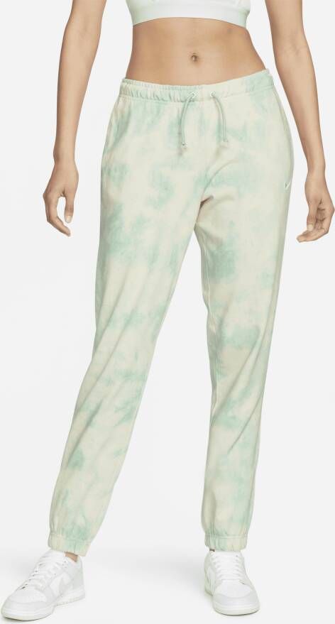 Nike Sportswear Joggingbroek met halfhoge taille en wolkenprint voor dames Groen