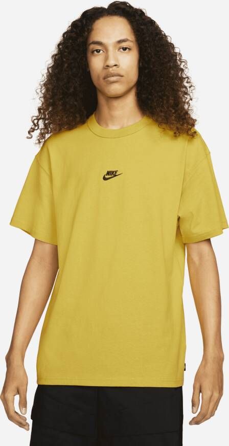Nike Sportswear Premium Essentials T-shirt voor heren Geel