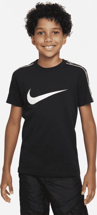 Nike Sportswear Repeat T-shirt T-shirts Kids black white maat: 158 beschikbare maaten:158