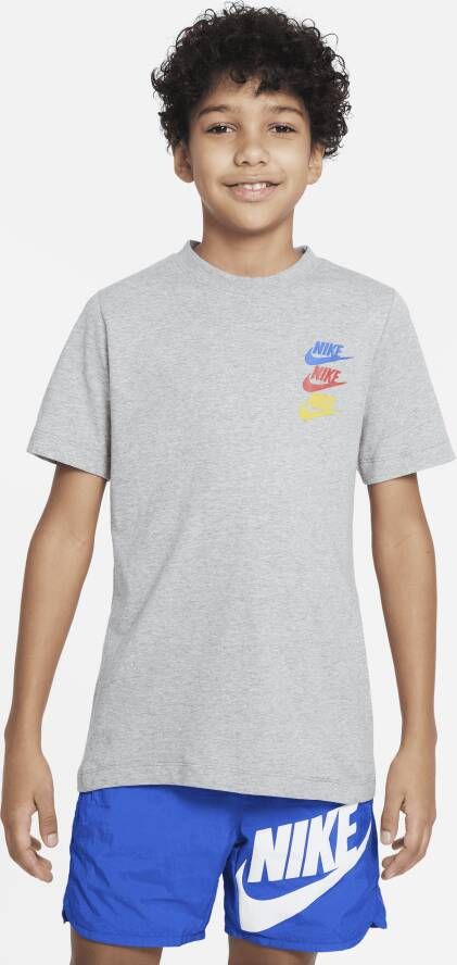 Nike Sportswear Standard Issue T-shirt voor jongens Grijs