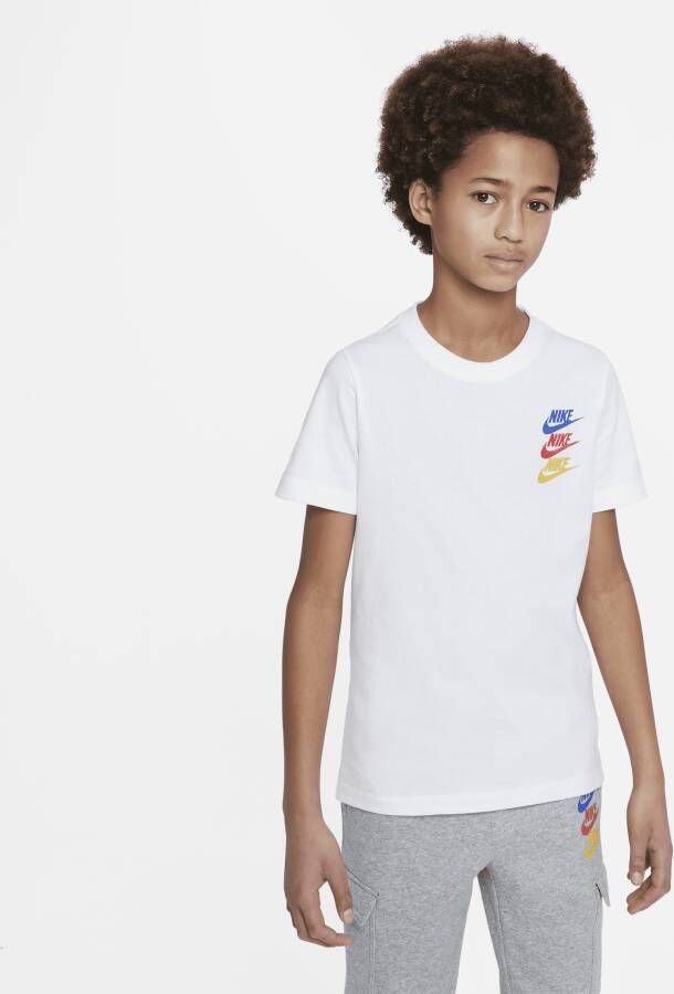 Nike Sportswear Standard Issue T-shirt voor jongens Wit