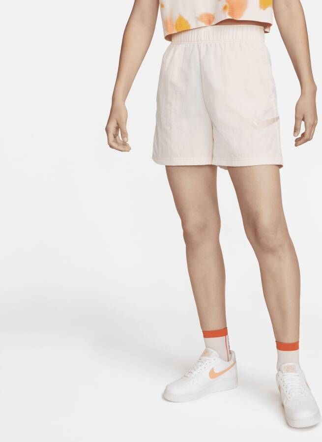 Nike Sportswear Swoosh Geweven damesshorts met hoge taille Roze