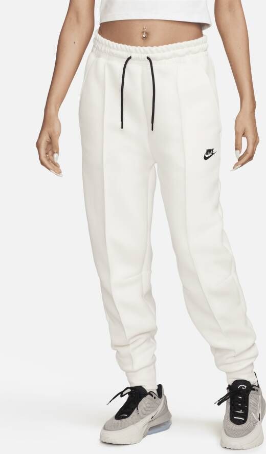 Nike Sportswear Tech Fleece Joggingbroek met halfhoge taille voor dames Bruin