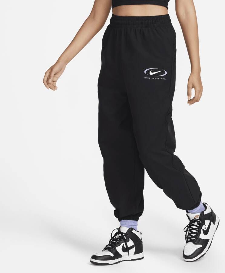 Nike Sportswear geweven joggingbroek voor dames Zwart