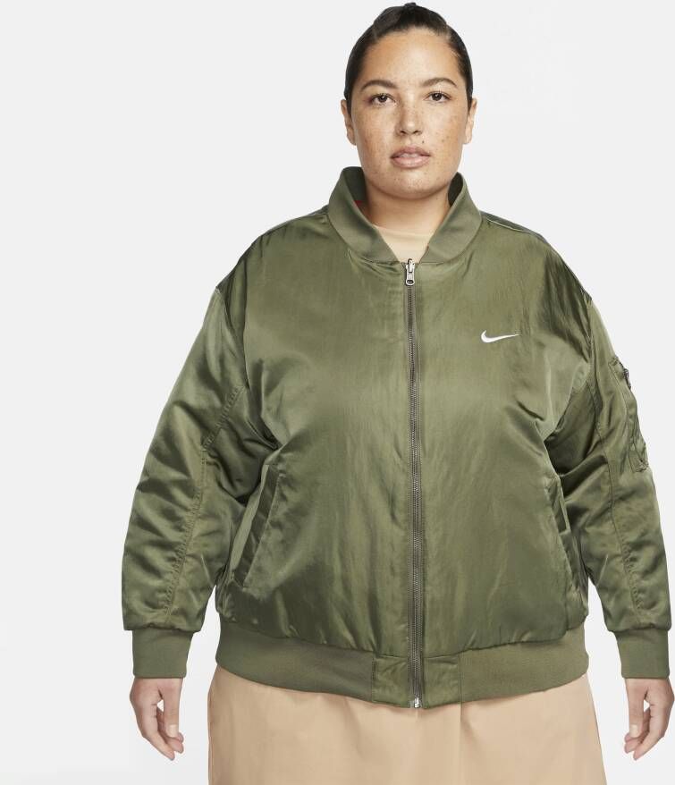 Nike Sportswear Omkeerbaar varsity bomberjack voor dames (Plus Size) Groen