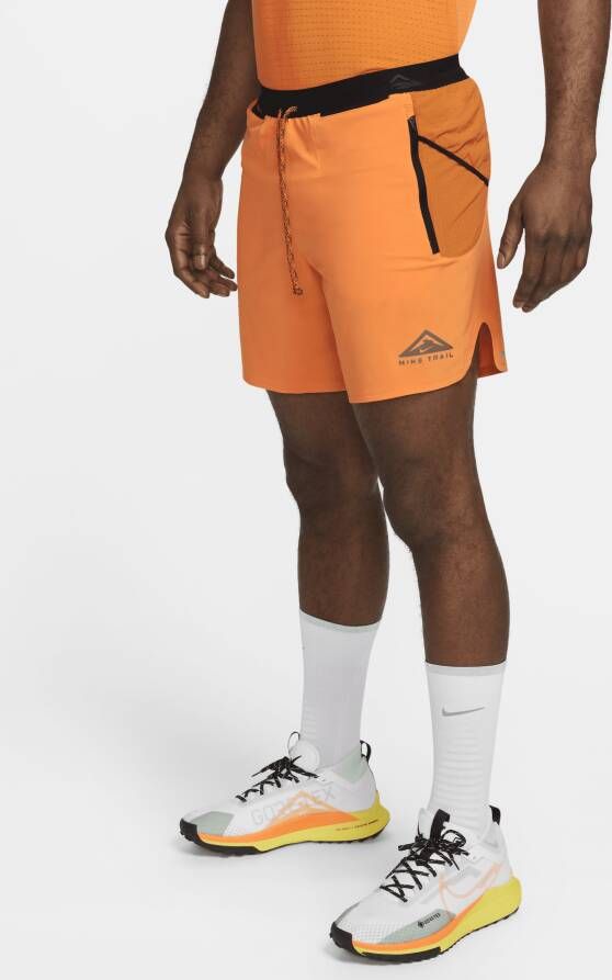 Nike Trail Second Sunrise Dri-FIT hardloopshorts met binnenbroek voor heren (18 cm) Oranje