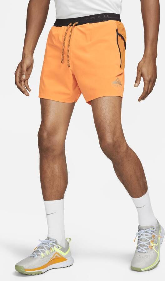 Nike Trail Second Sunrise hardloopshorts met Dri-FIT en binnenbroek voor heren (13 cm) Oranje