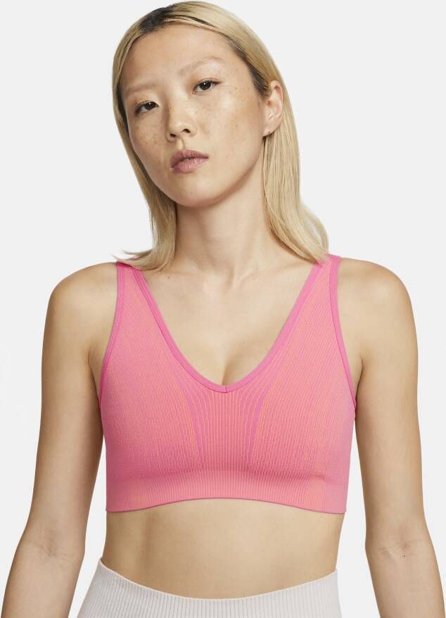 Nike Yoga Dri-FIT Indy Seamless Non-padded sport-bh met lichte ondersteuning Roze