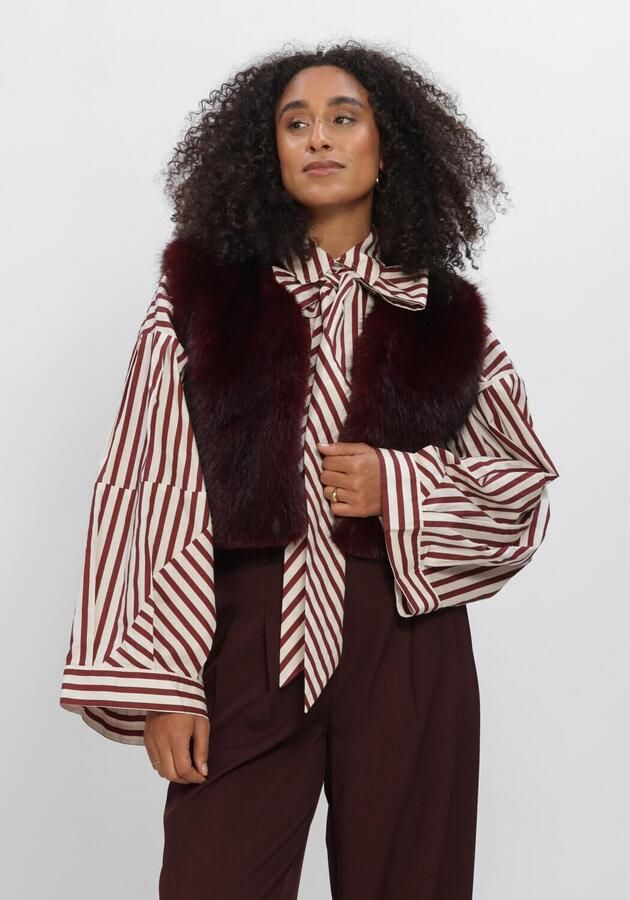 AIMEE THE LABEL Dames Jassen Islaw6 Fake Fur Waistcoat Bordeaux