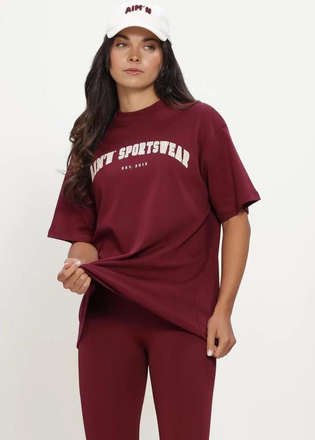AIM'N Dames Tops & T-shirts Varsity Boyfriend T-shirt Bordeaux