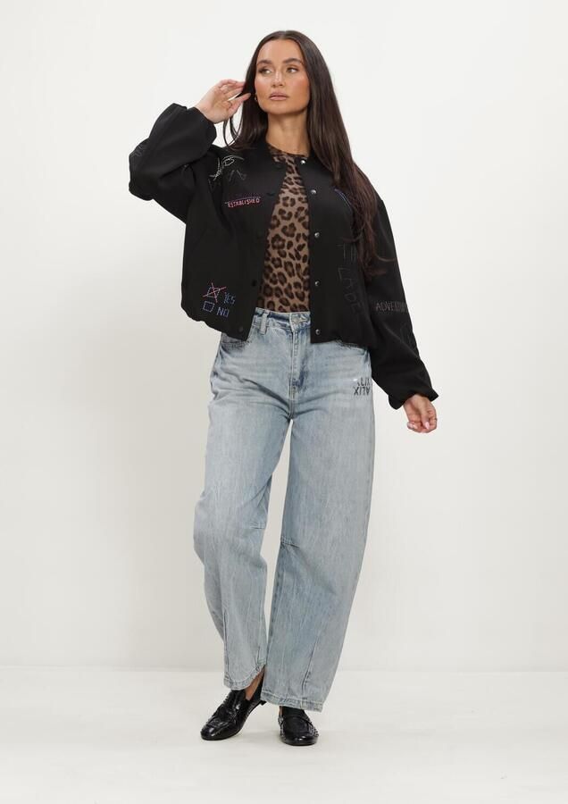 ALIX THE LABEL Dames Jassen Ladies Woven Artwork Bomber Zwart - Foto 2
