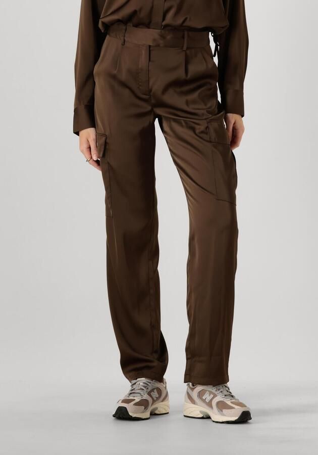 Another-Label satijnen straight fit cargobroek Florentina donkerbruin - Foto 4